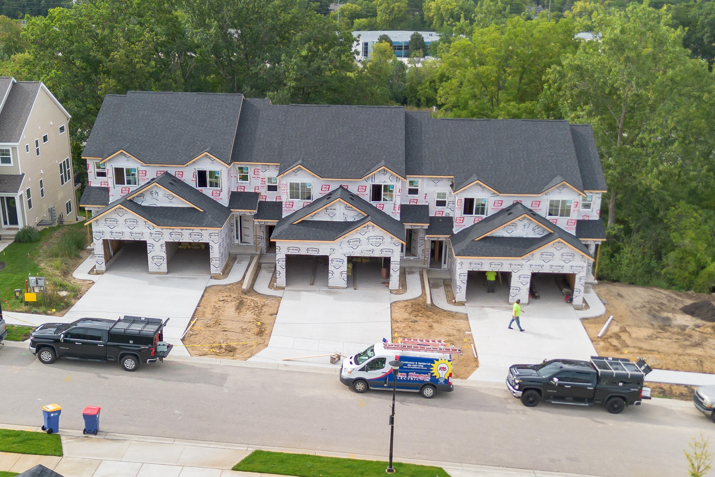 2242 Watertown Way NE Grand Rapids MI 49505