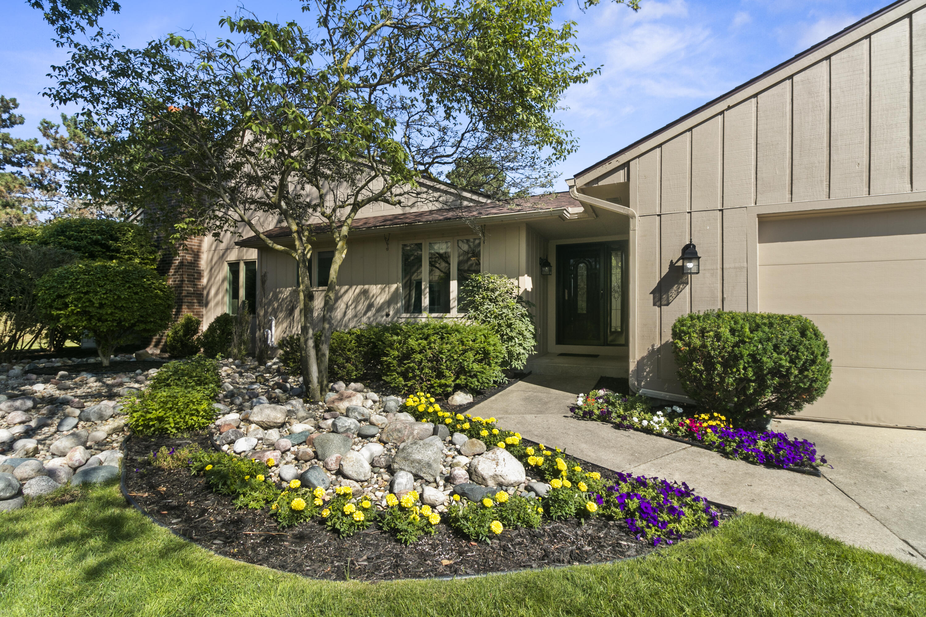 4217 Walnut Hills Lane SE Grand Rapids MI 49512
