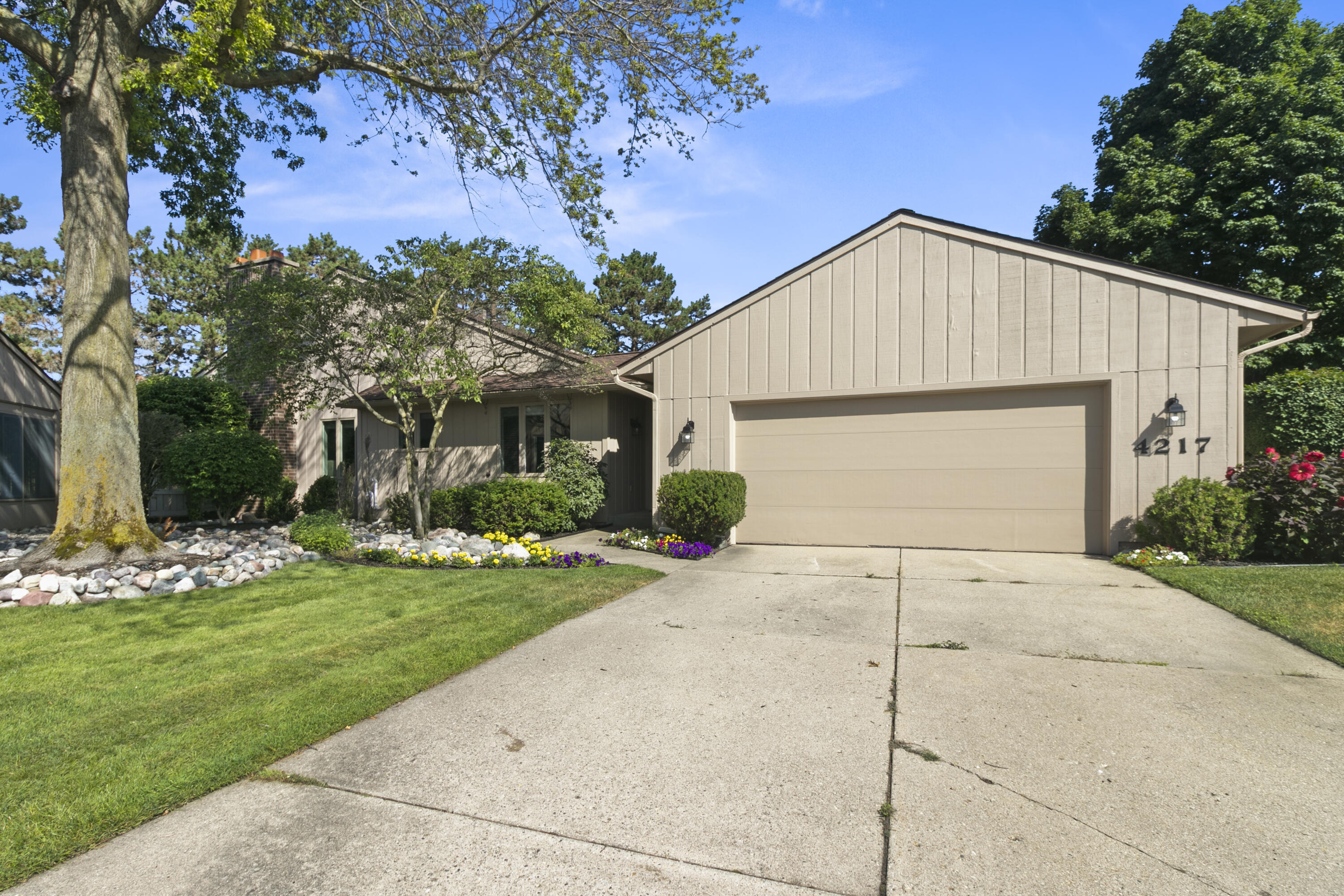 4217 Walnut Hills Lane SE Grand Rapids MI 49512