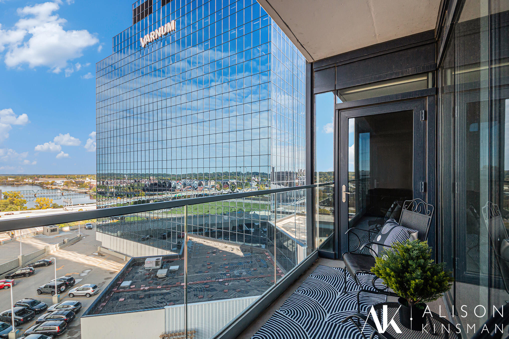 335 Bridge Street NW Grand Rapids MI 49504