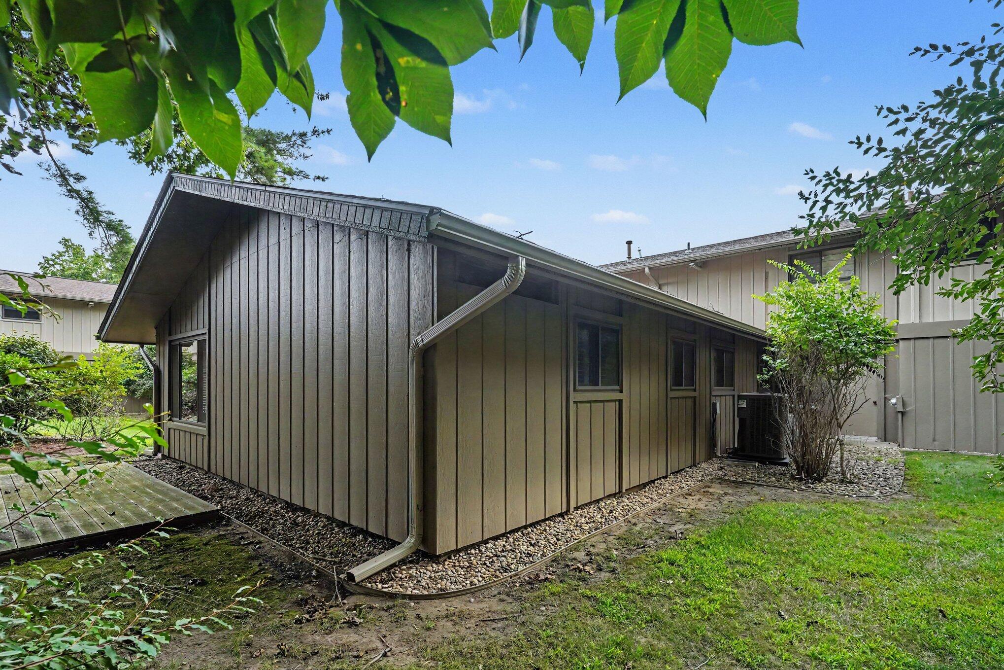 3834 Greenleaf Circle Kalamazoo MI 49008