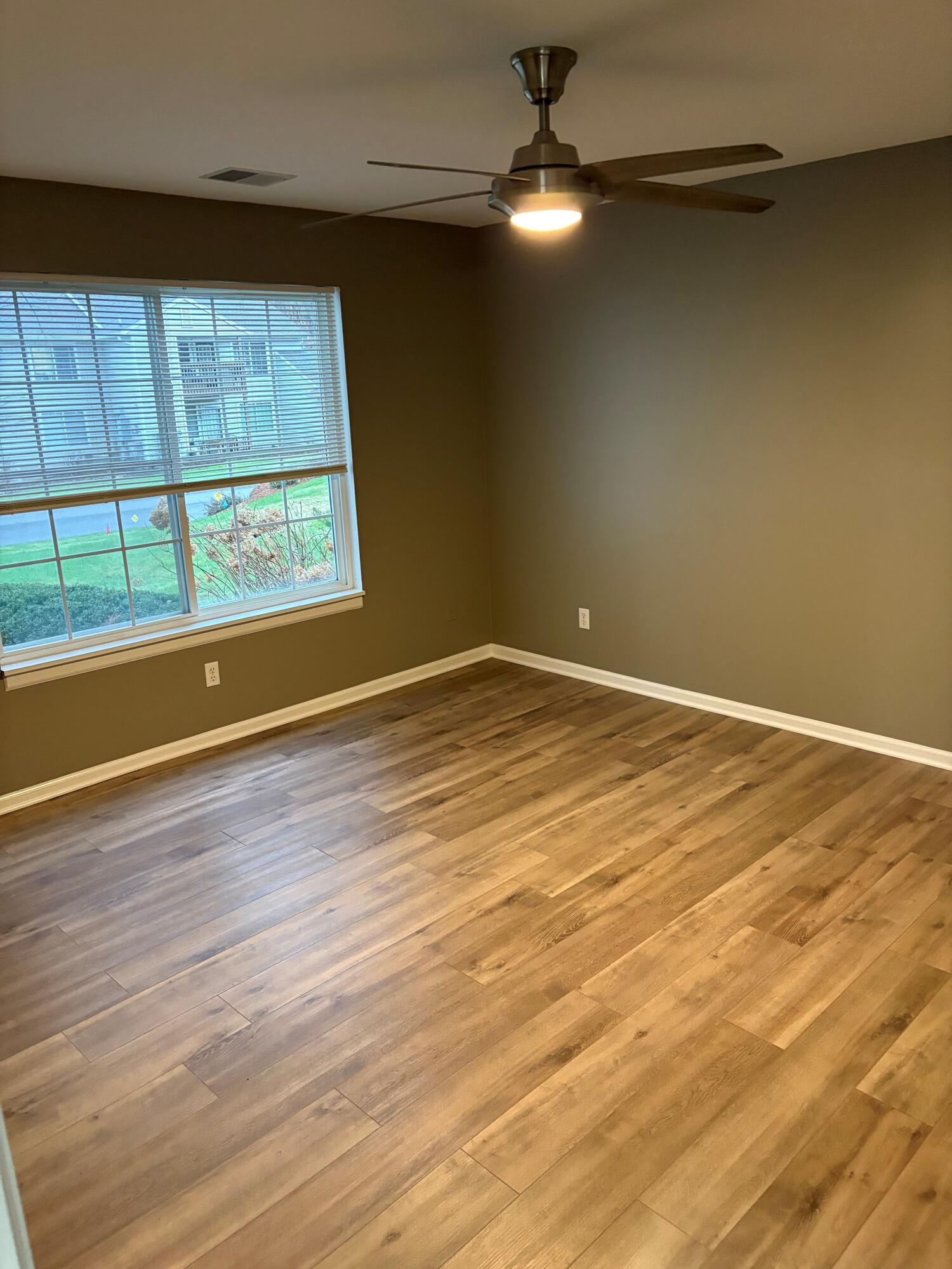 219 Hunters Lane NE Rockford MI 49341