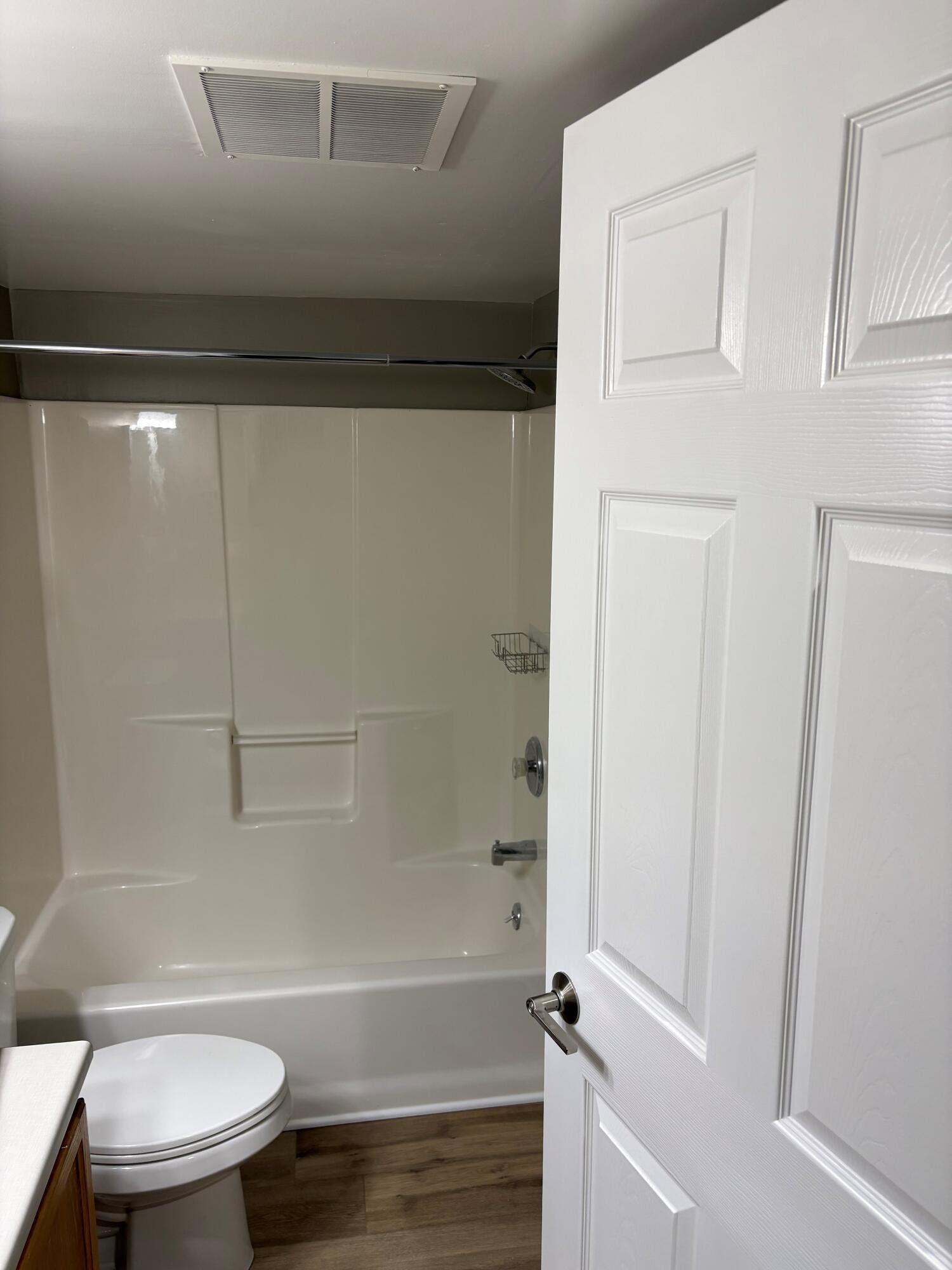 219 Hunters Lane NE Rockford MI 49341