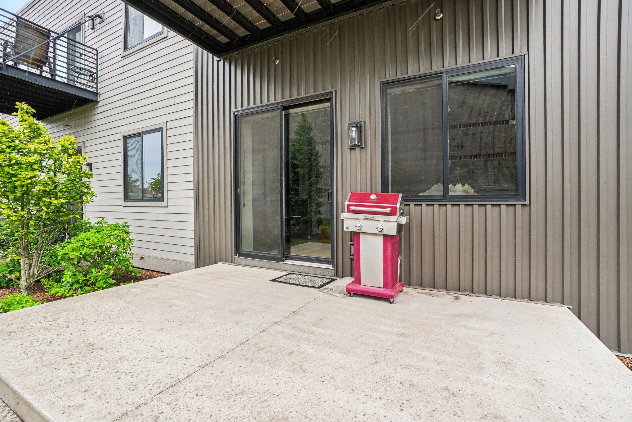 110 Central Avenue Holland MI 49423