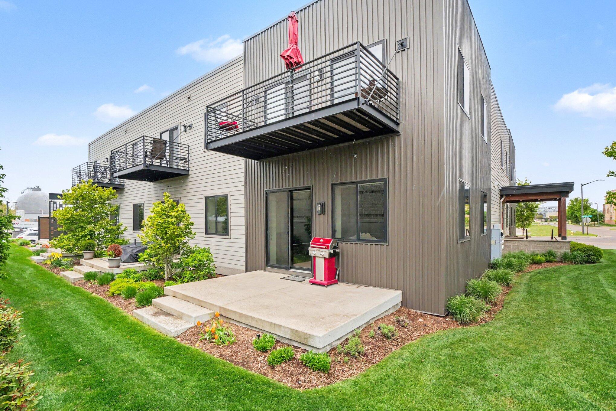110 Central Avenue Holland MI 49423