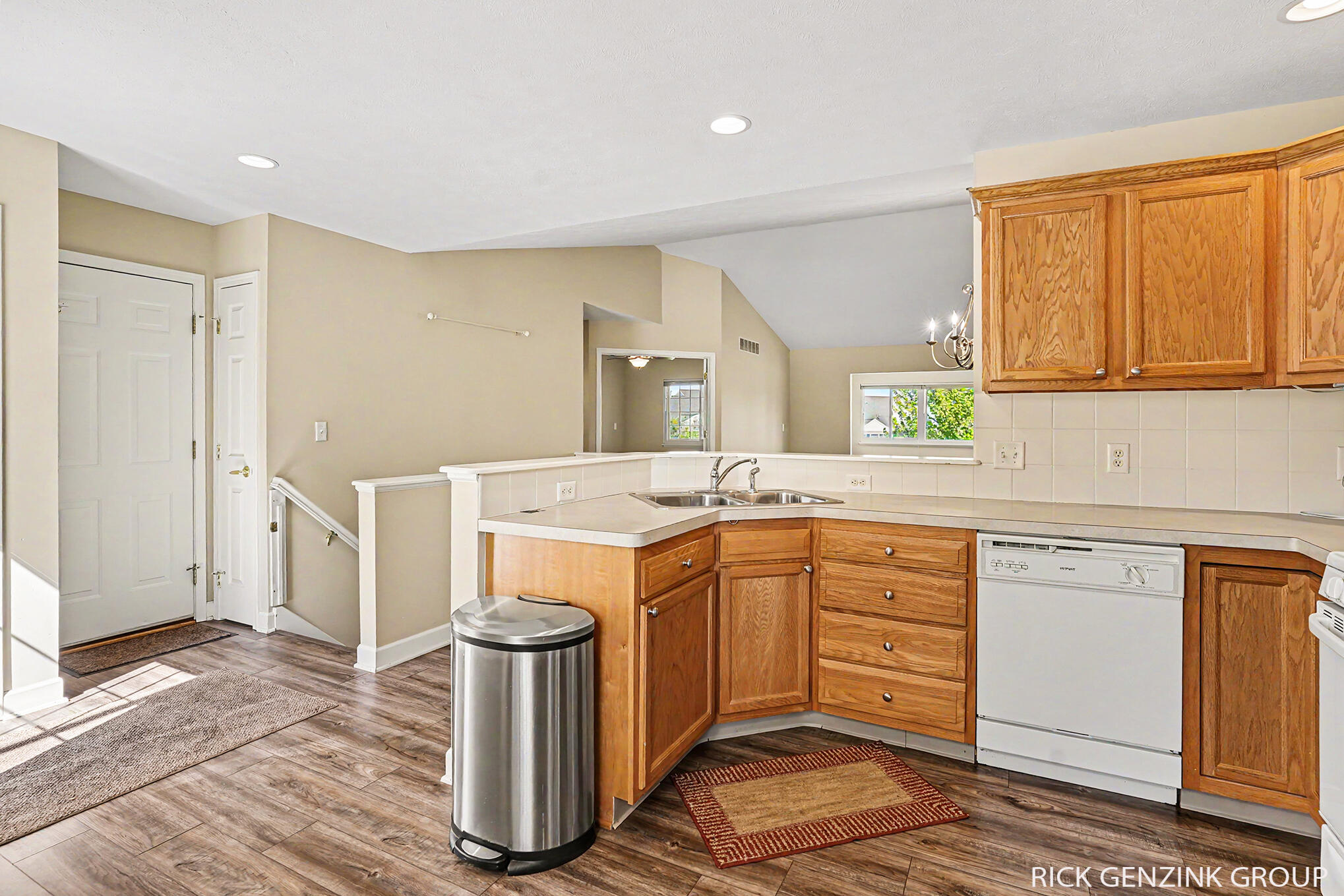 1103 Fountain View Circle Holland MI 49423
