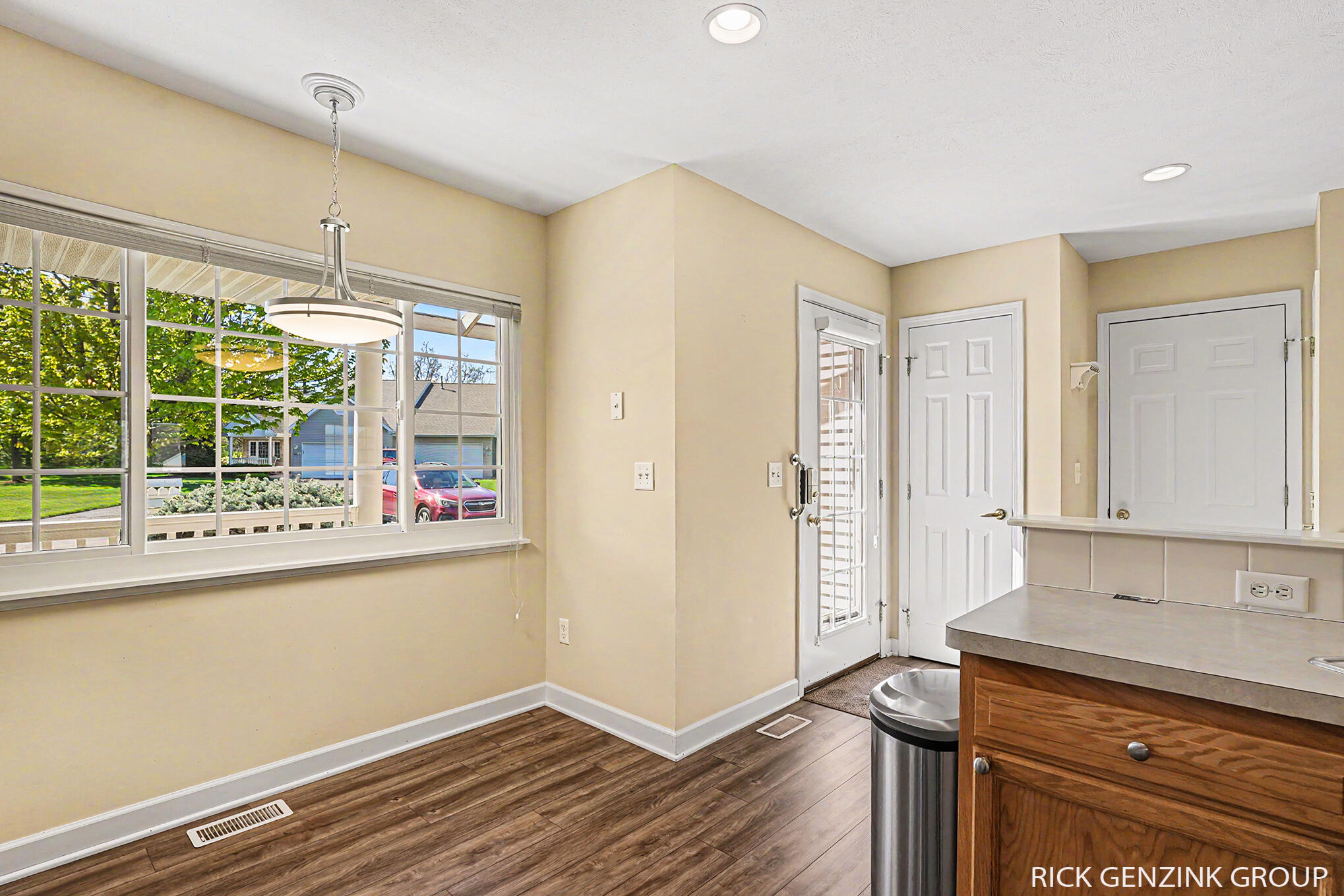 1103 Fountain View Circle Holland MI 49423