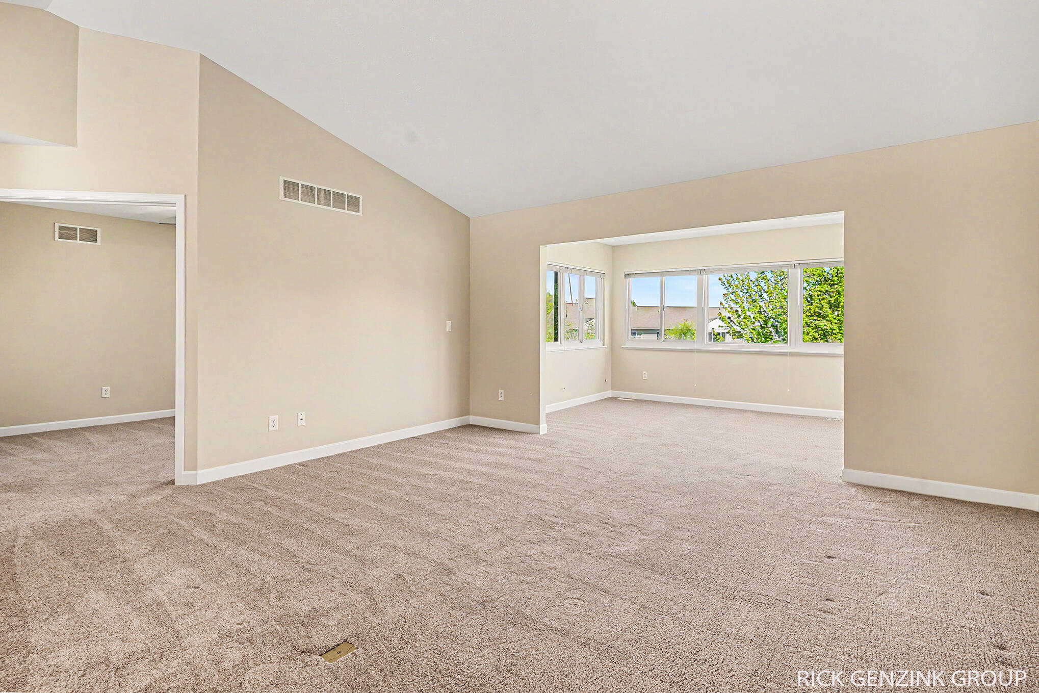 1103 Fountain View Circle Holland MI 49423