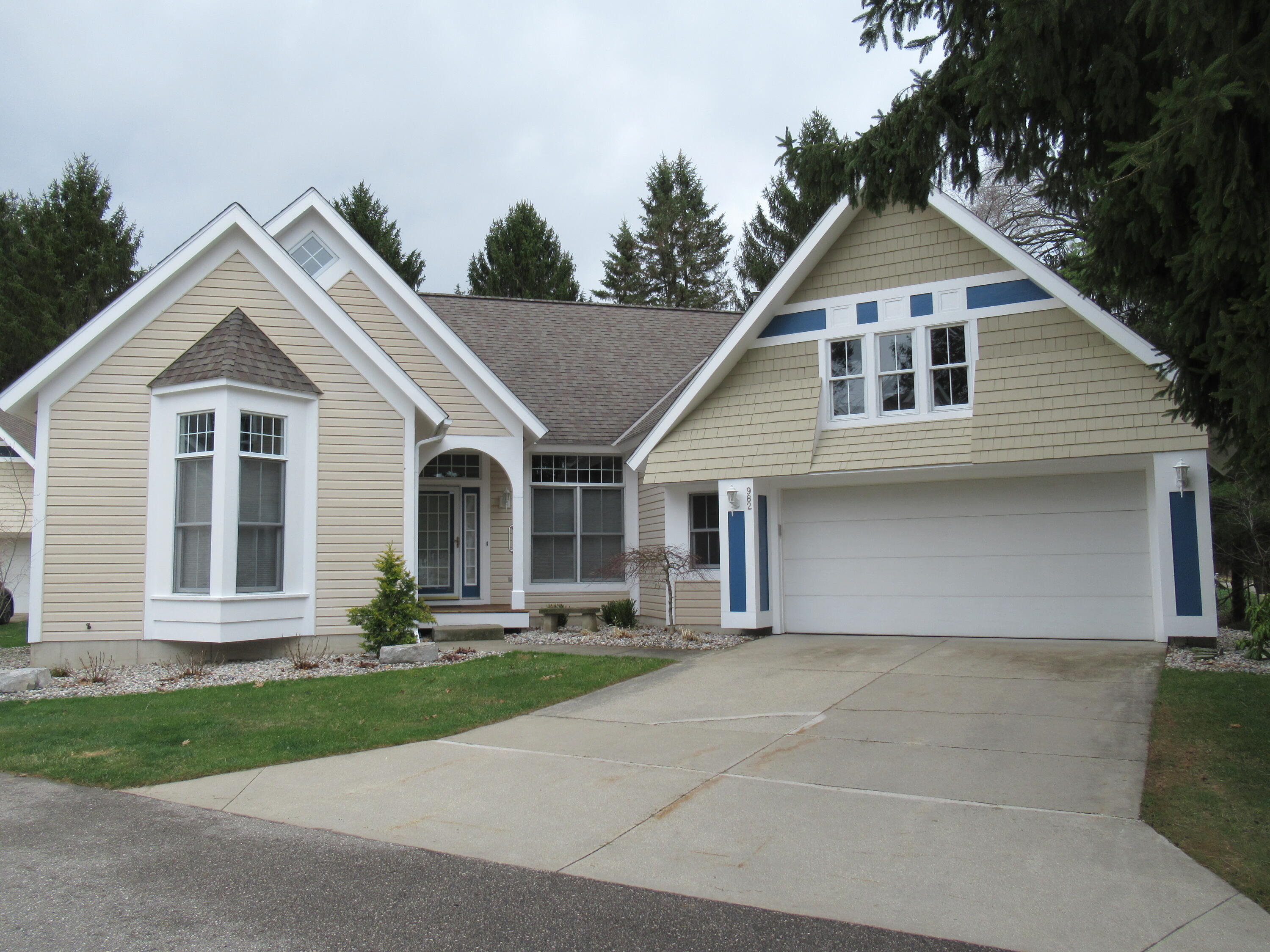982 Sunflower Court Holland MI 49424