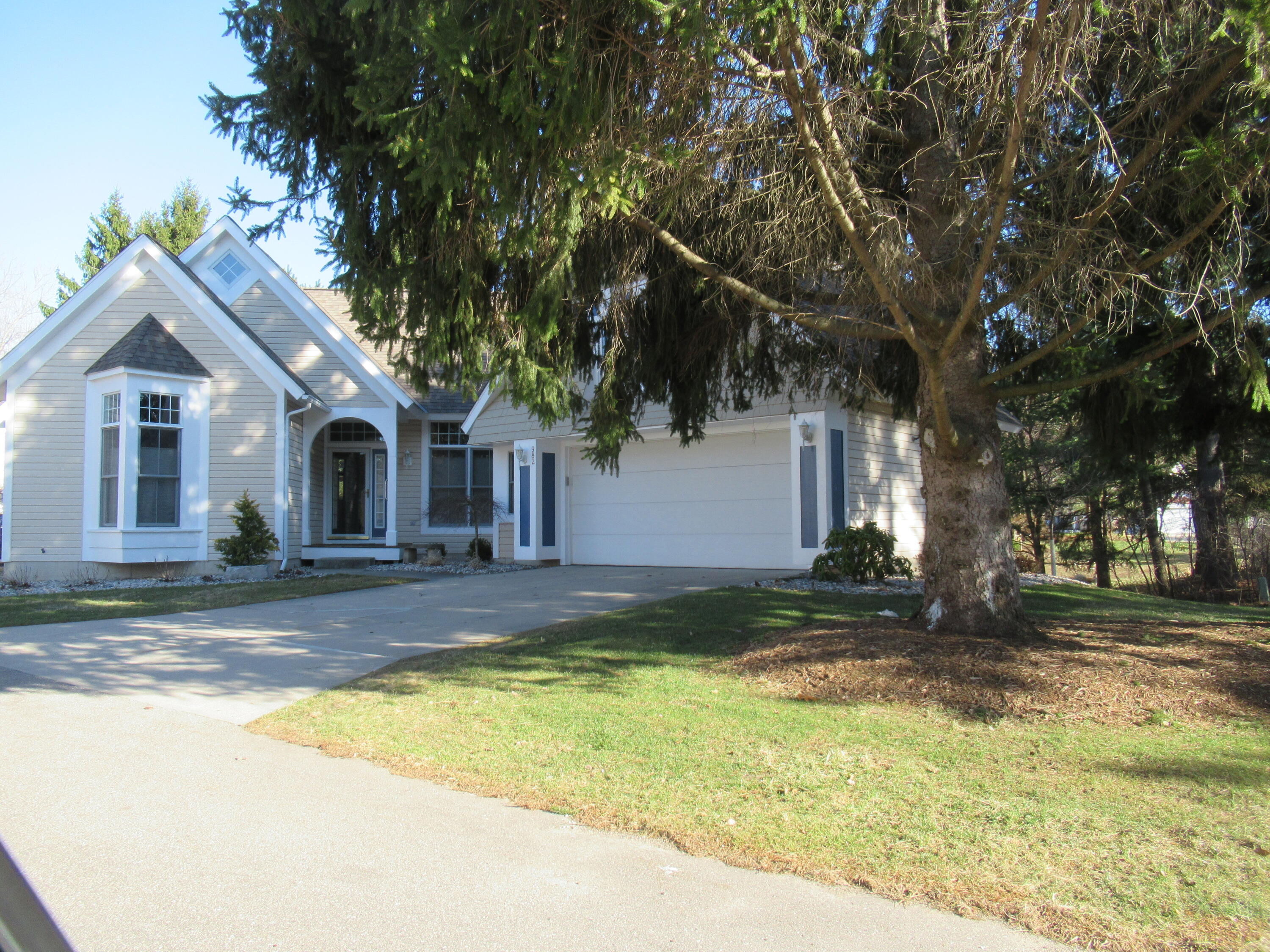 982 Sunflower Court Holland MI 49424