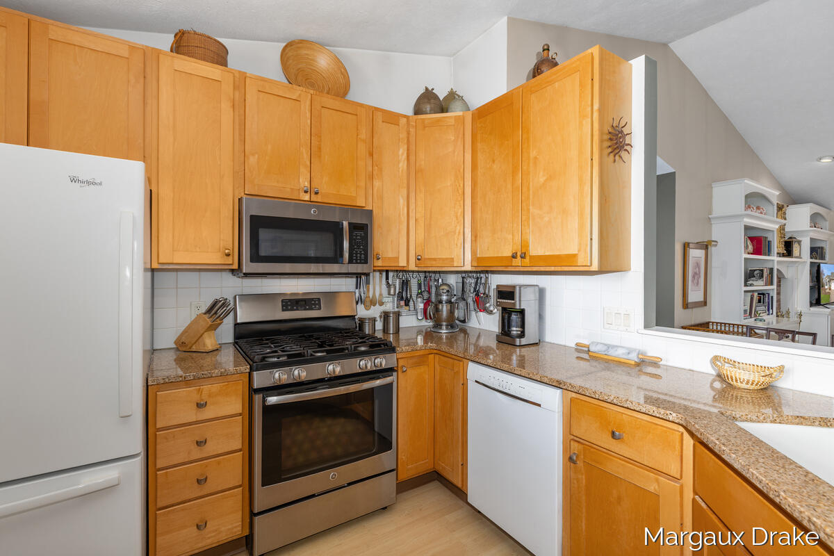 1946 Dunlin Court NE Grand Rapids MI 49505