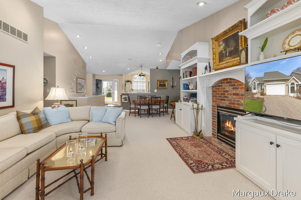 1946 Dunlin Court NE Grand Rapids MI 49505