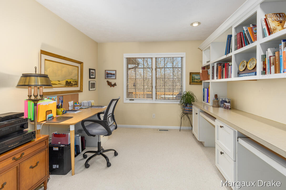 1946 Dunlin Court NE Grand Rapids MI 49505
