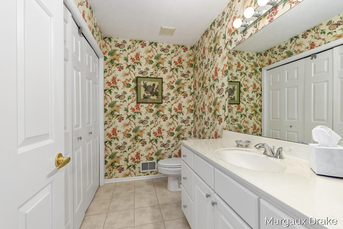 1946 Dunlin Court NE Grand Rapids MI 49505
