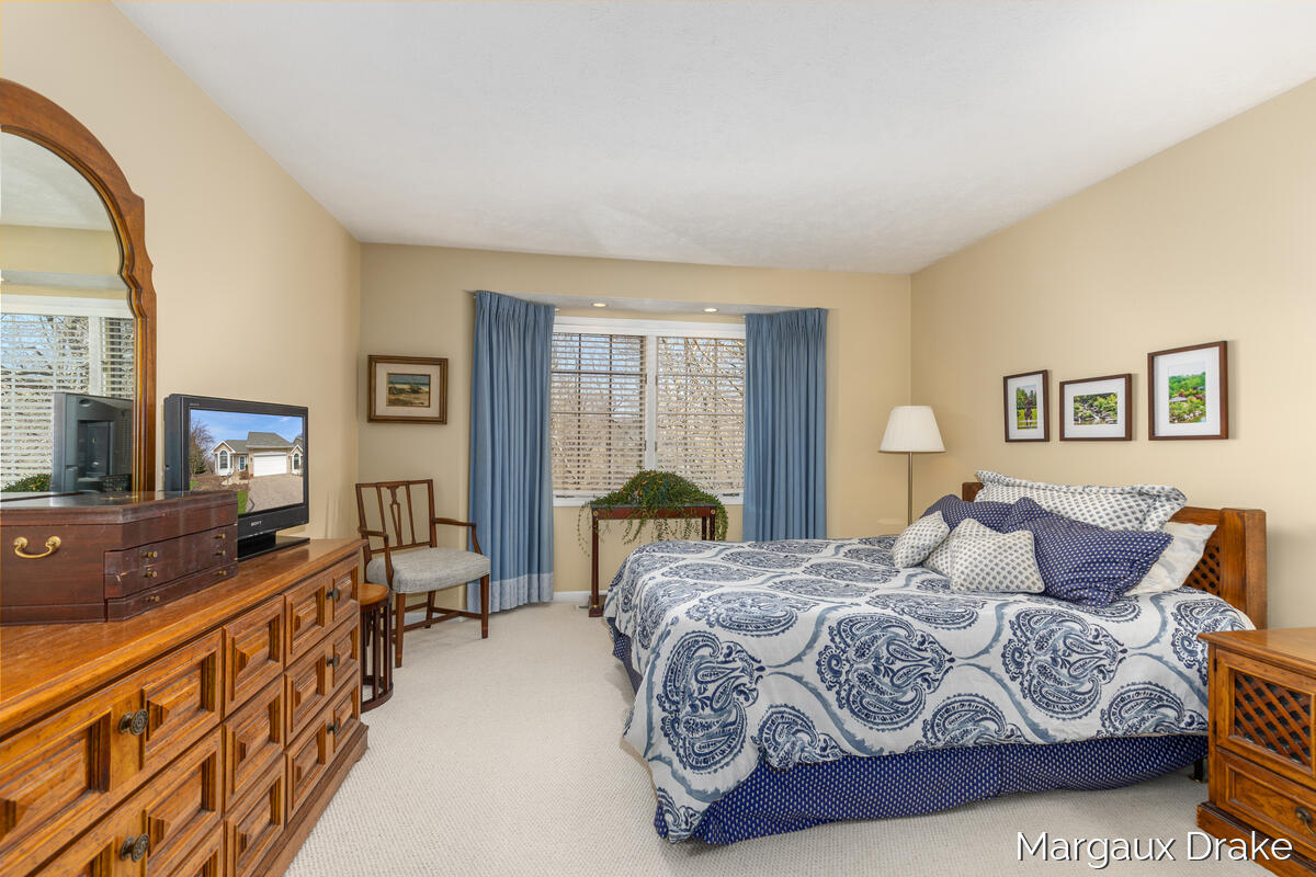 1946 Dunlin Court NE Grand Rapids MI 49505