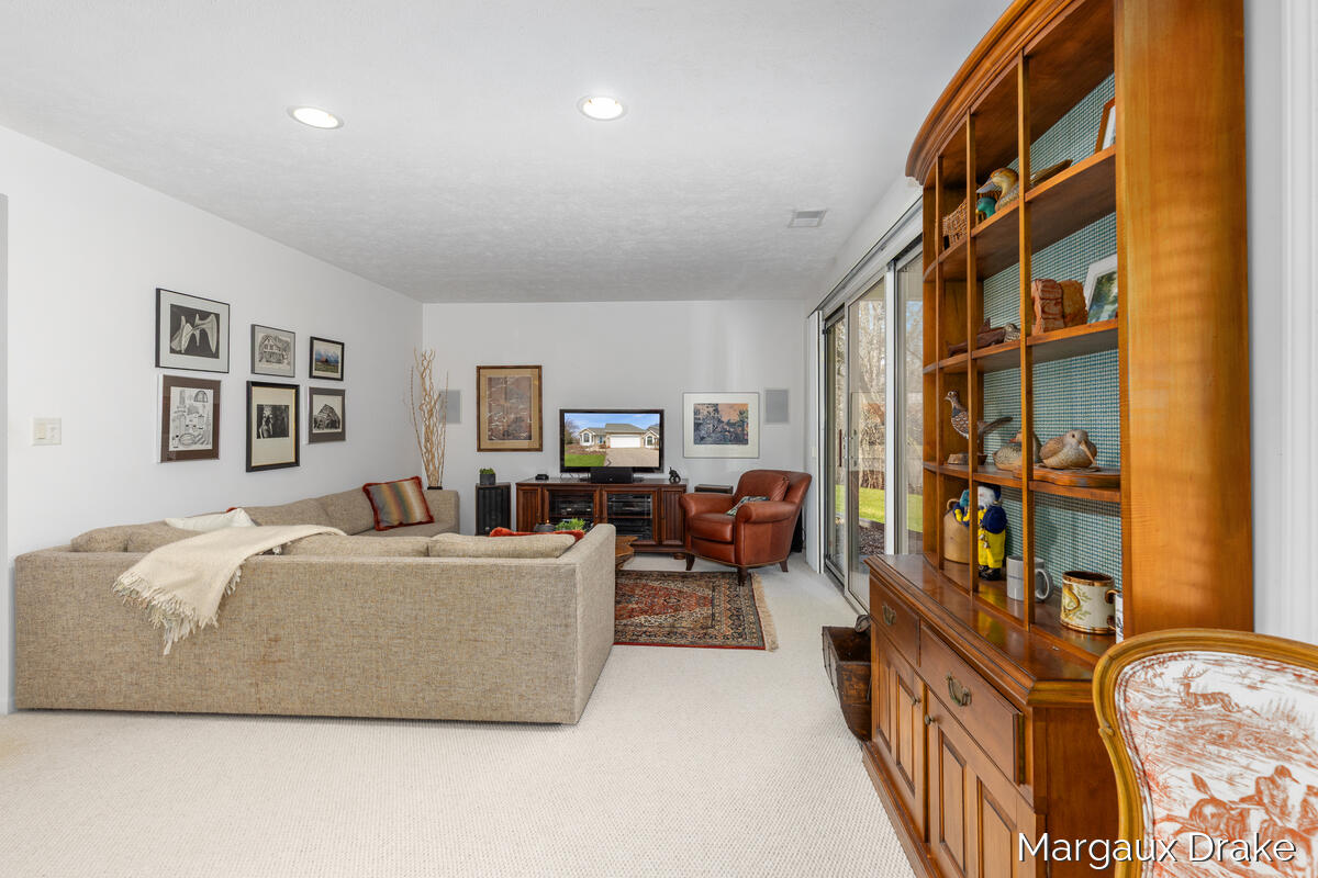 1946 Dunlin Court NE Grand Rapids MI 49505