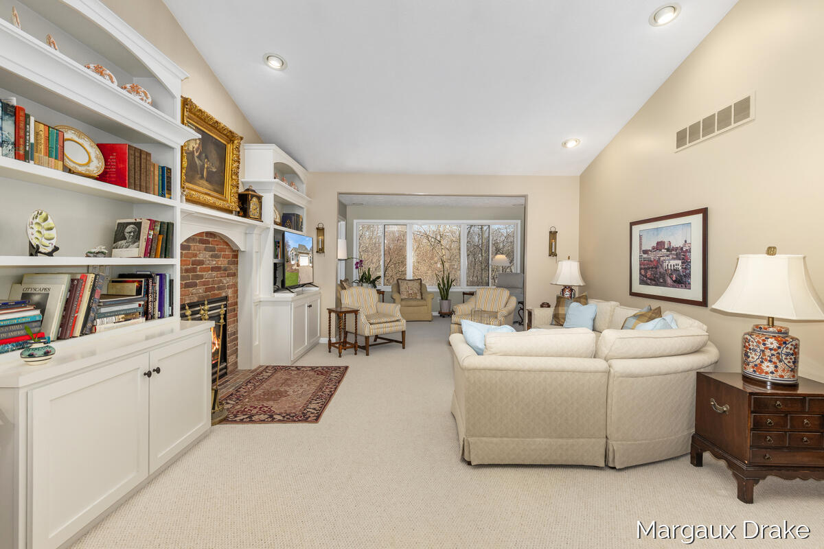 1946 Dunlin Court NE Grand Rapids MI 49505