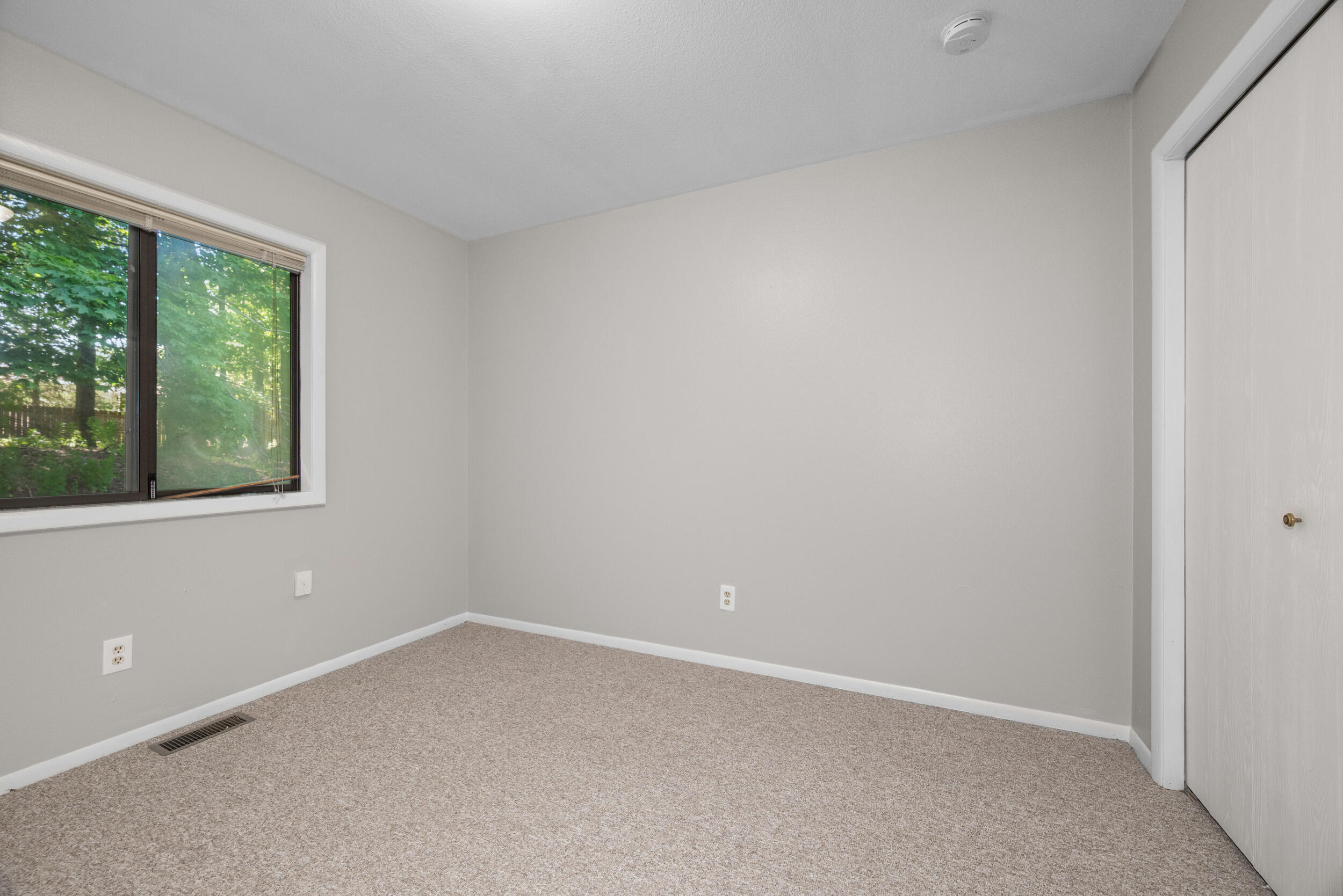 2967 Englewood Avenue SE Grand Rapids MI 49508