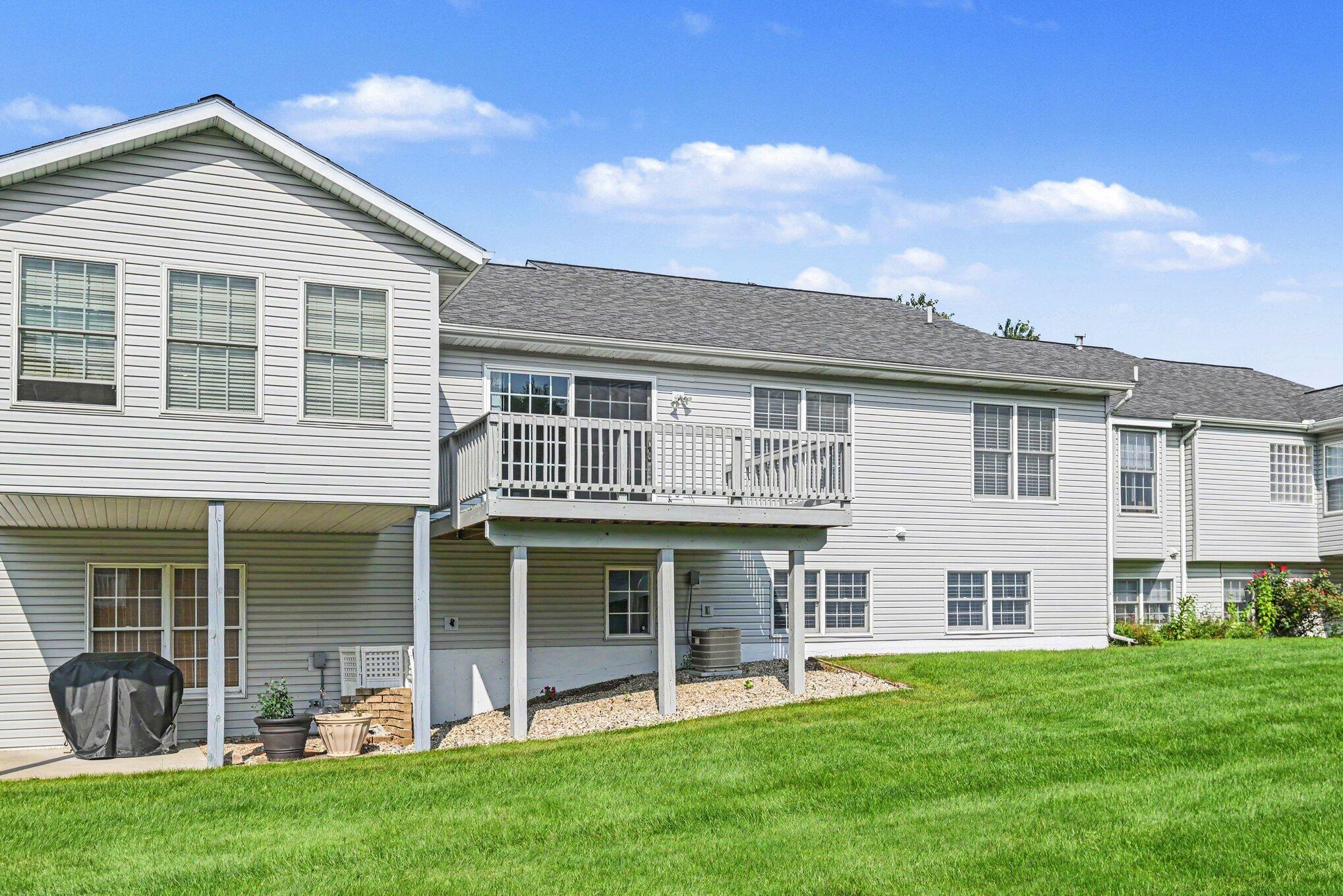 11286 Blue Heron Parkway Holland MI 49424