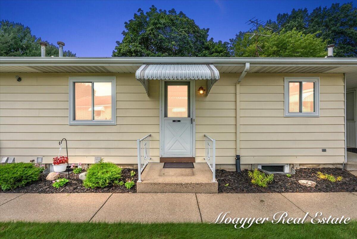 5895 Leisure South Drive SE Grand Rapids MI 49548