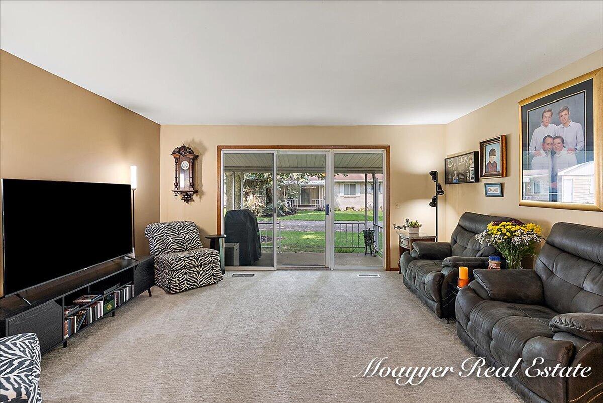 5895 Leisure South Drive SE Grand Rapids MI 49548
