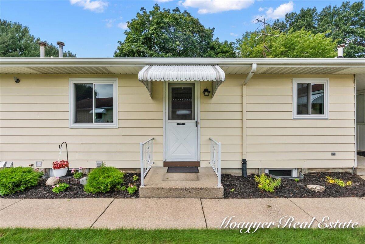 5895 Leisure South Drive SE Grand Rapids MI 49548