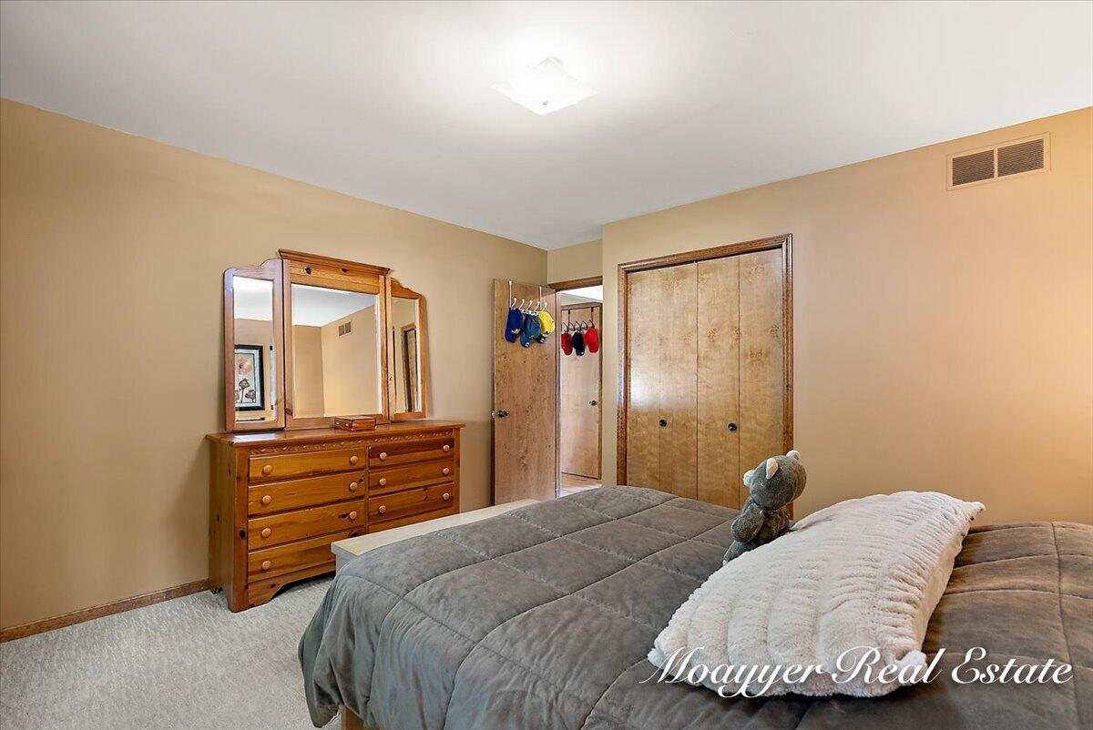 5895 Leisure South Drive SE Grand Rapids MI 49548