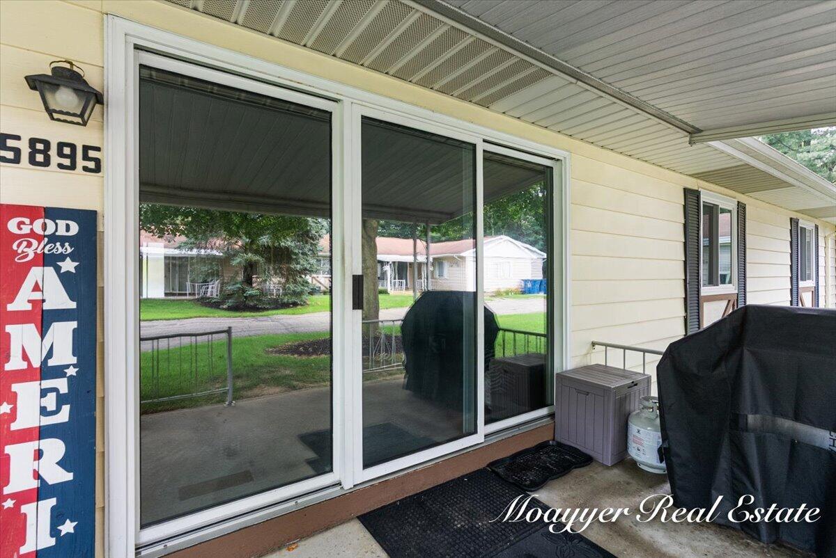 5895 Leisure South Drive SE Grand Rapids MI 49548