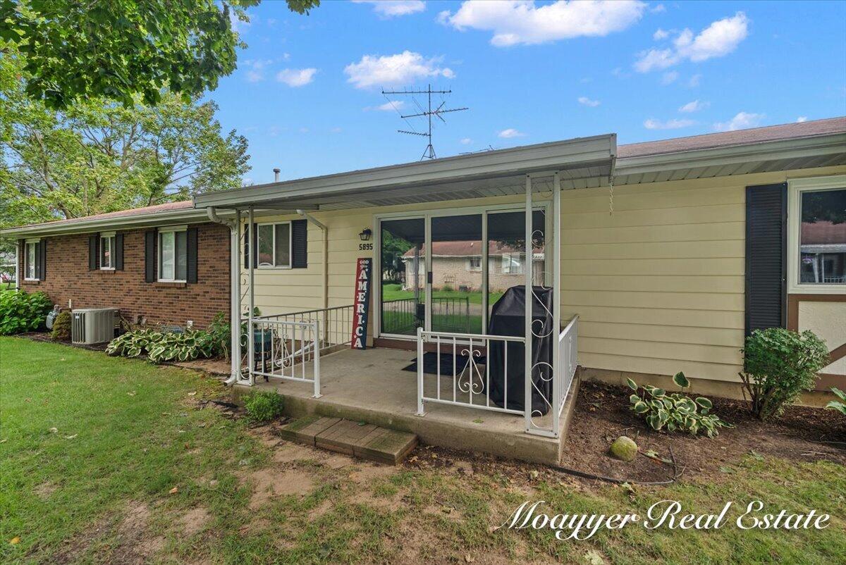 5895 Leisure South Drive SE Grand Rapids MI 49548