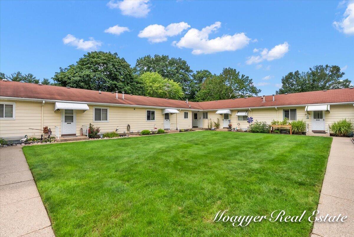 5895 Leisure South Drive SE Grand Rapids MI 49548