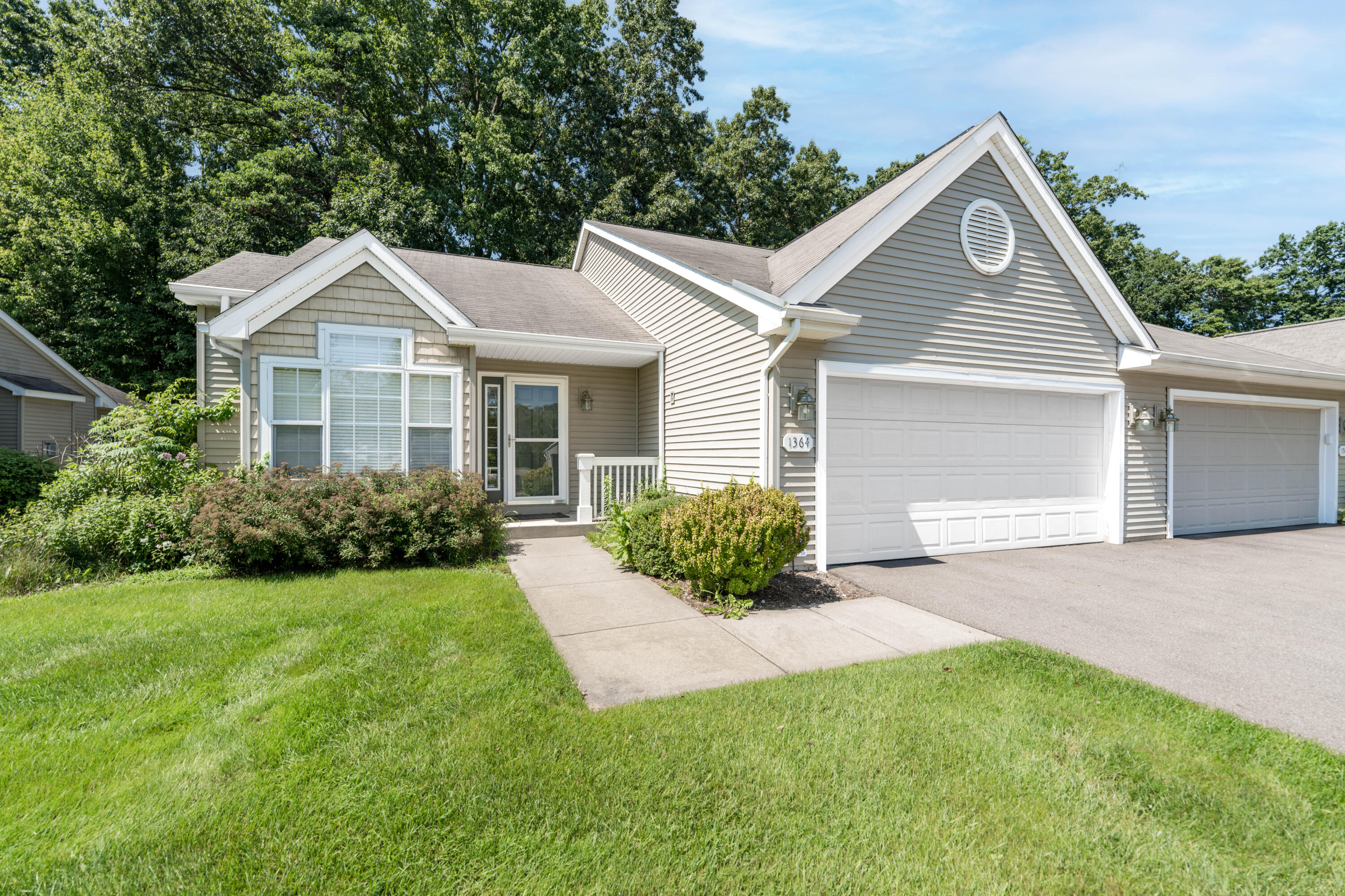 1364 Tanager Lane Kalamazoo MI 49009