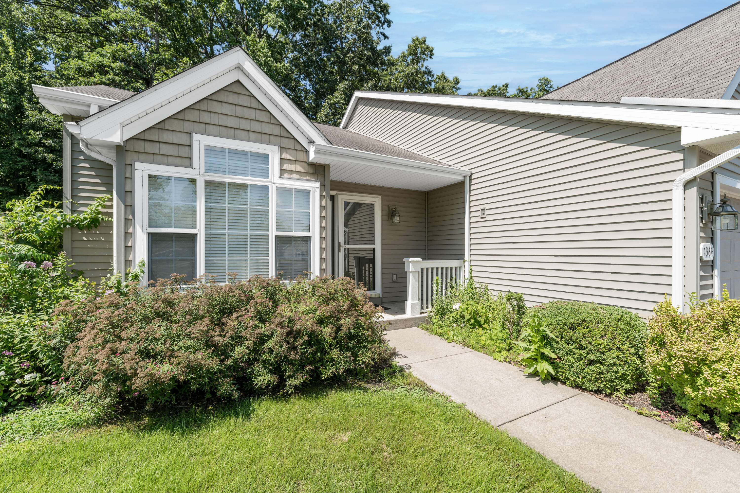 1364 Tanager Lane Kalamazoo MI 49009