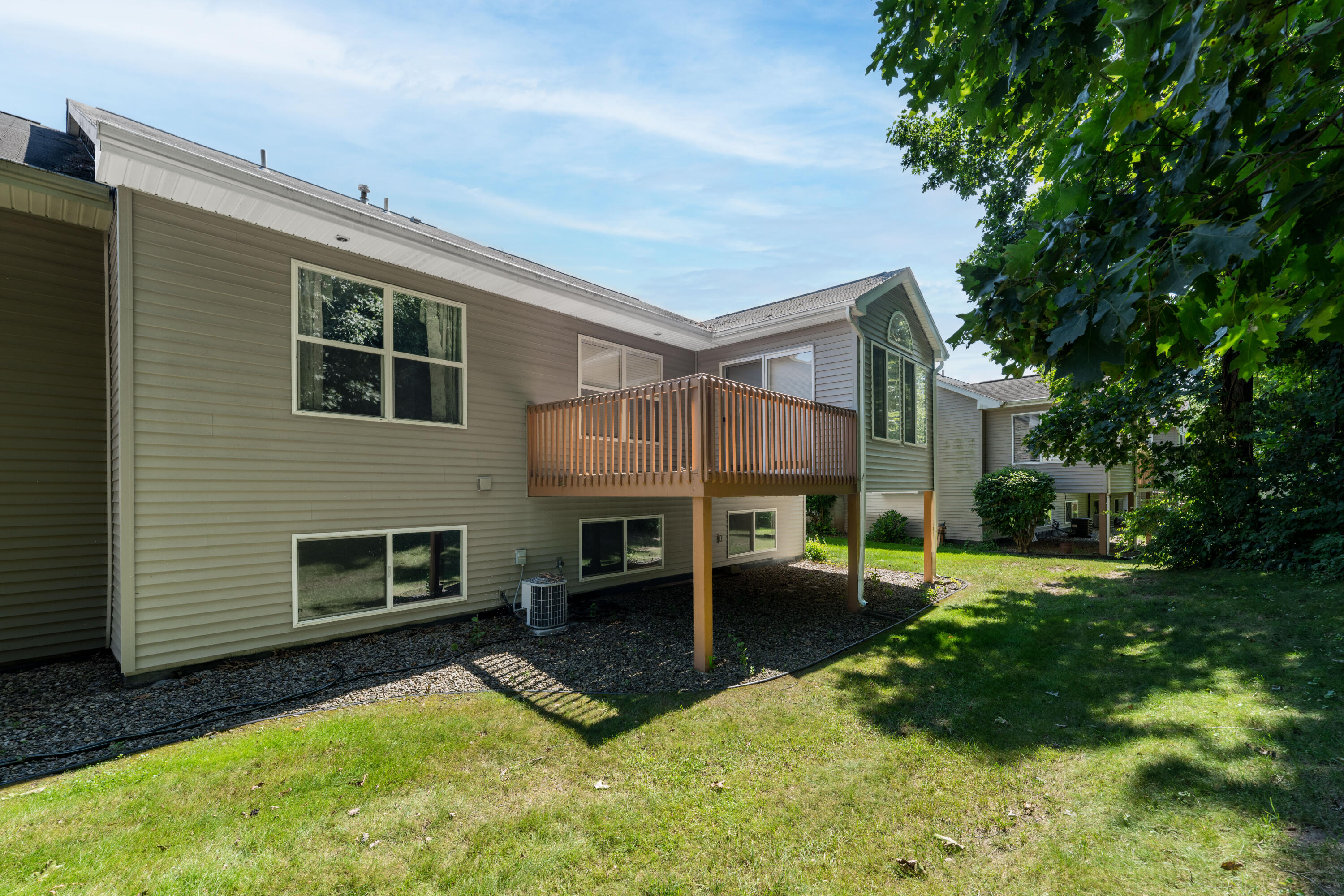 1364 Tanager Lane Kalamazoo MI 49009