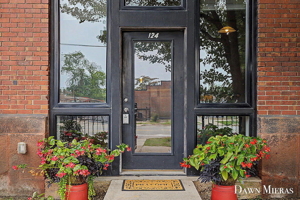 600 Broadway Avenue NW Grand Rapids MI 49504