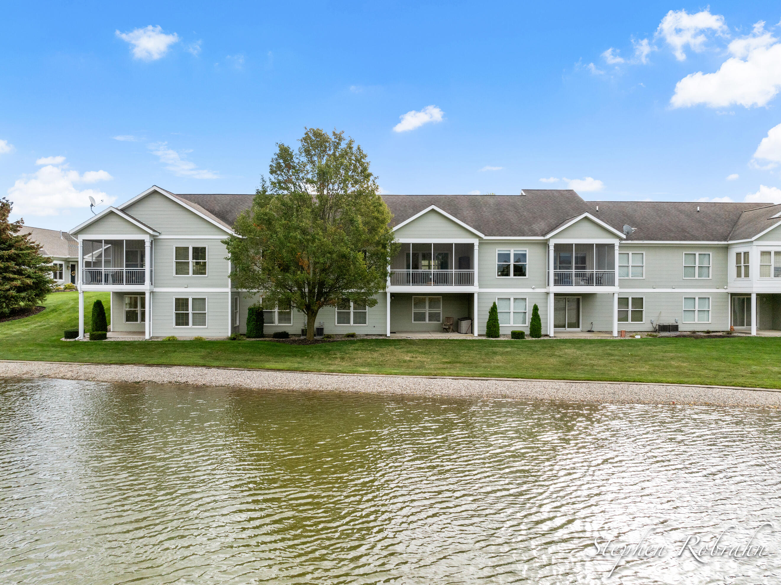 1751 N Trillium Circle Zeeland MI 49464