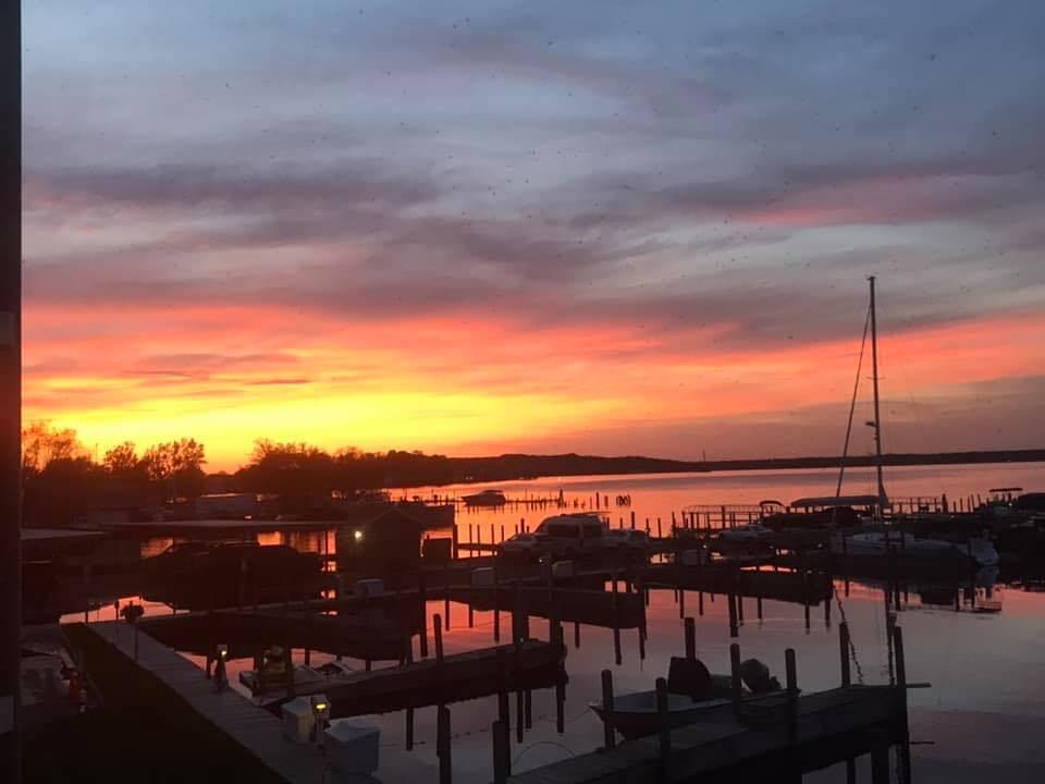 2964 Lakeshore Drive Muskegon MI 49441