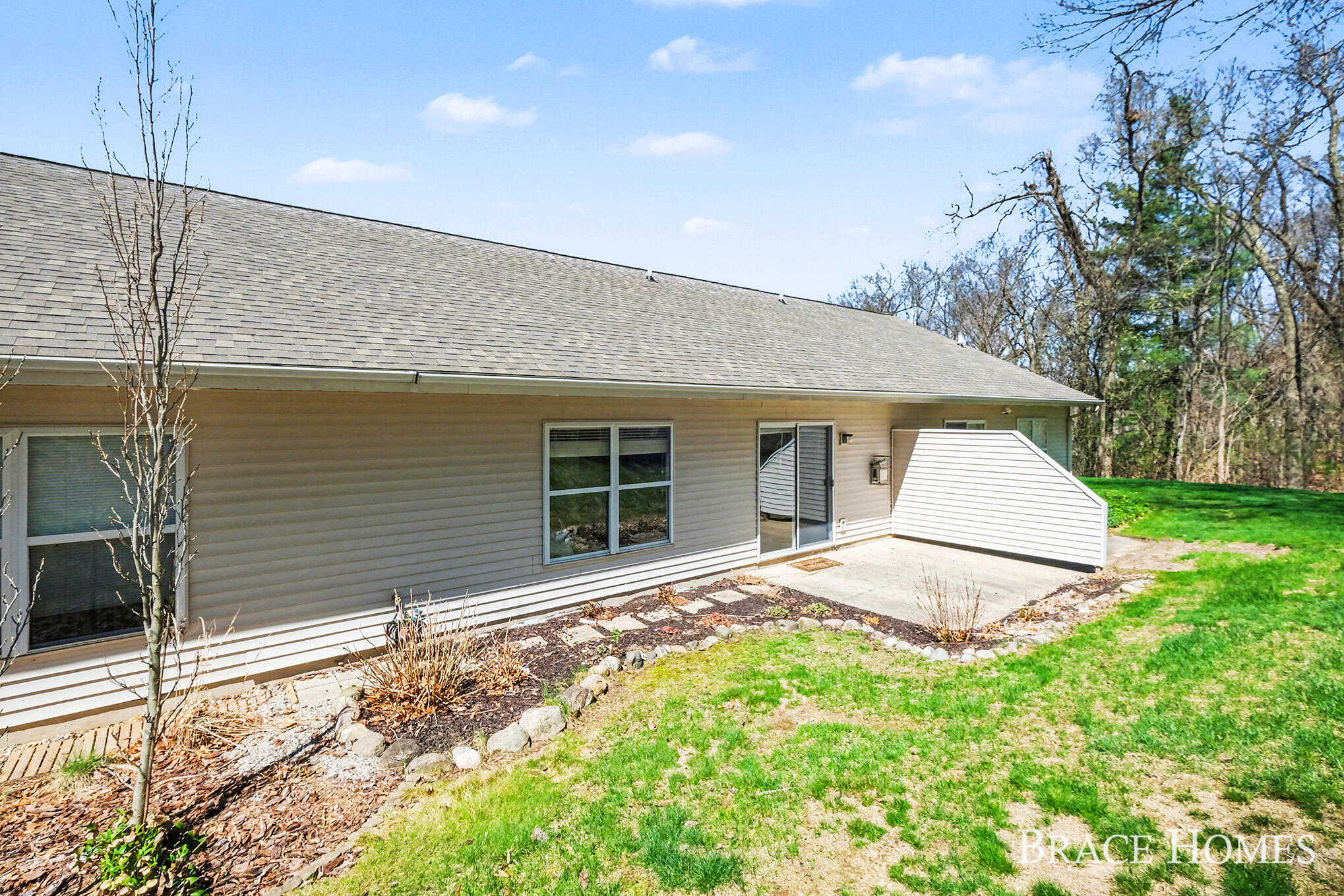 3369 Clear Vista Court NE Grand Rapids MI 49525