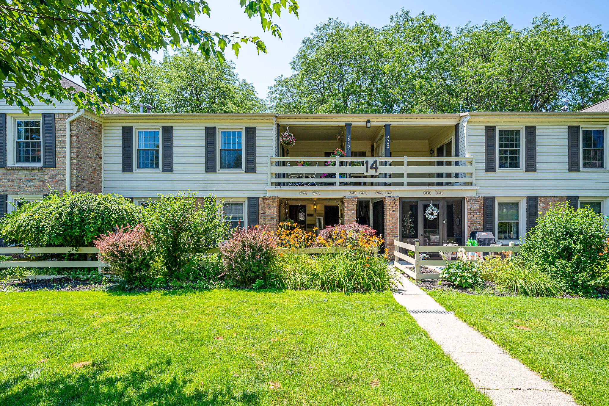 2545 Abbington Drive SE Grand Rapids MI 49506