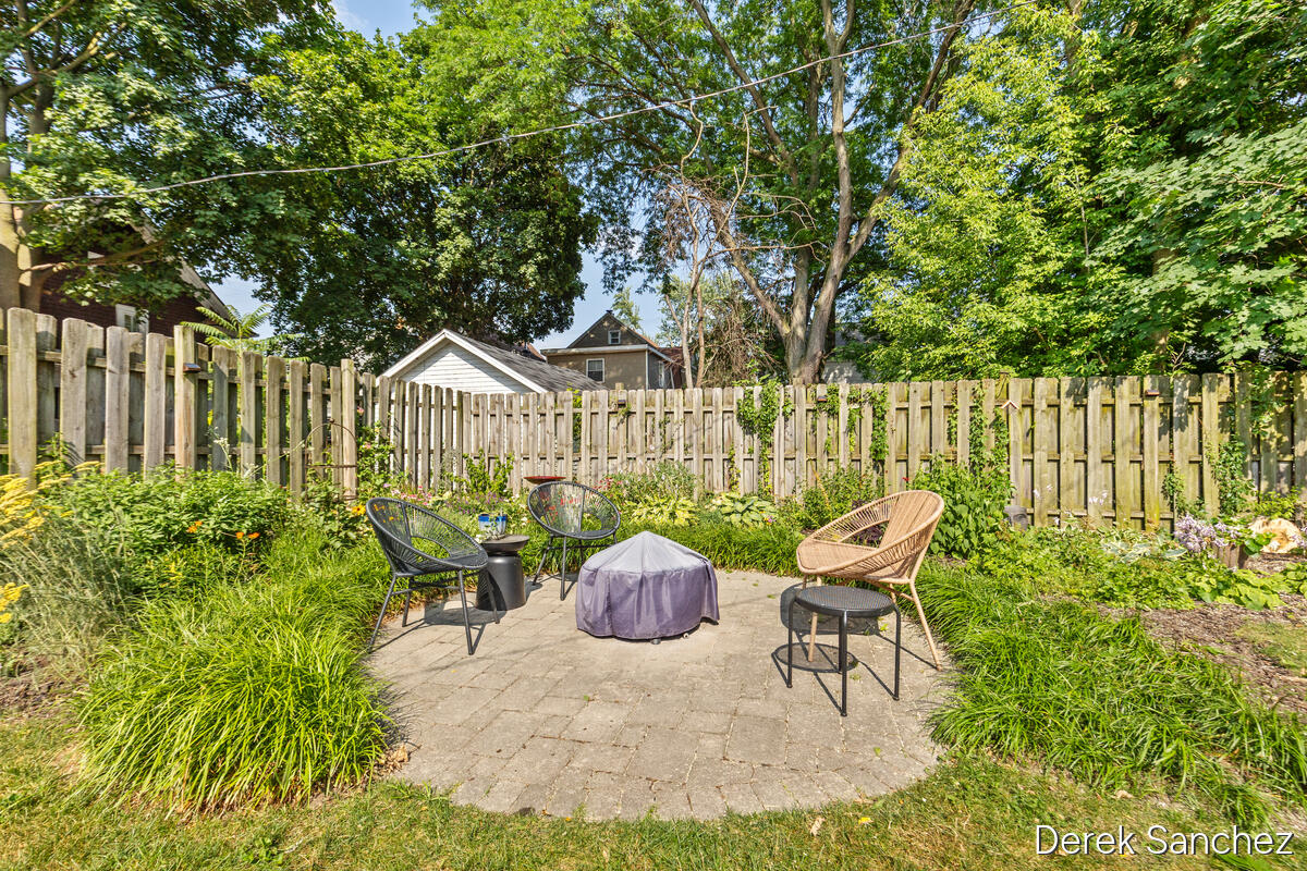 110 Fitzhugh Avenue SE Grand Rapids MI 49506