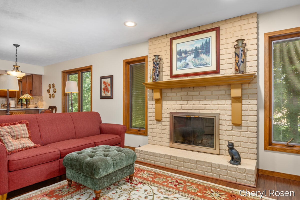 7036 Treetop Lane NE Rockford MI 49341