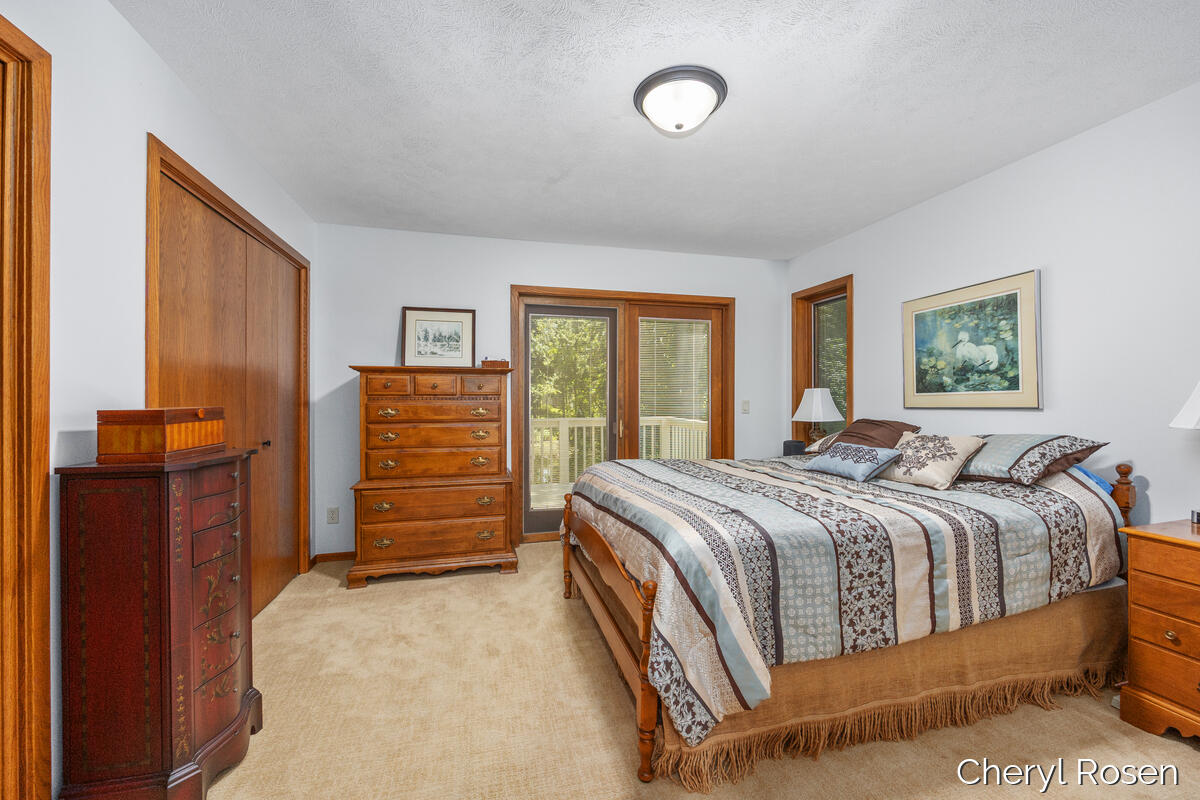 7036 Treetop Lane NE Rockford MI 49341