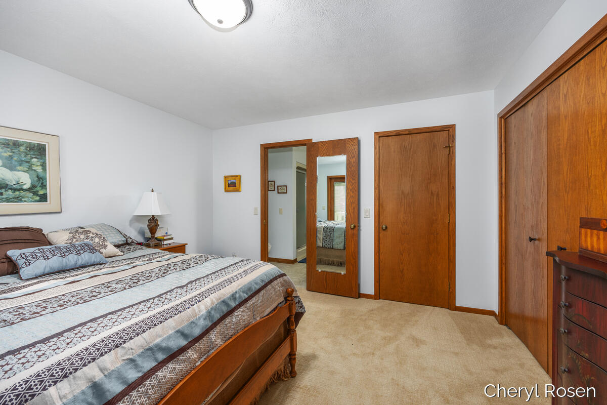 7036 Treetop Lane NE Rockford MI 49341