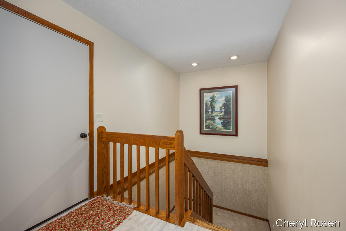 7036 Treetop Lane NE Rockford MI 49341