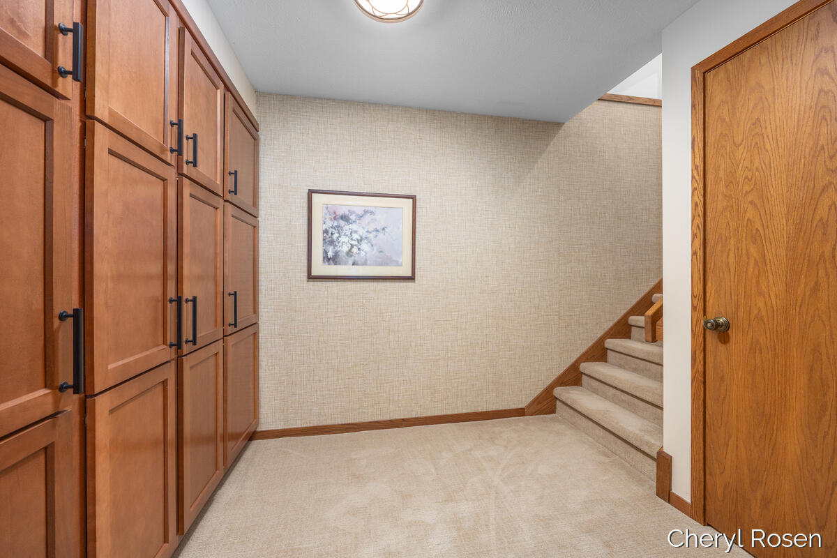 7036 Treetop Lane NE Rockford MI 49341
