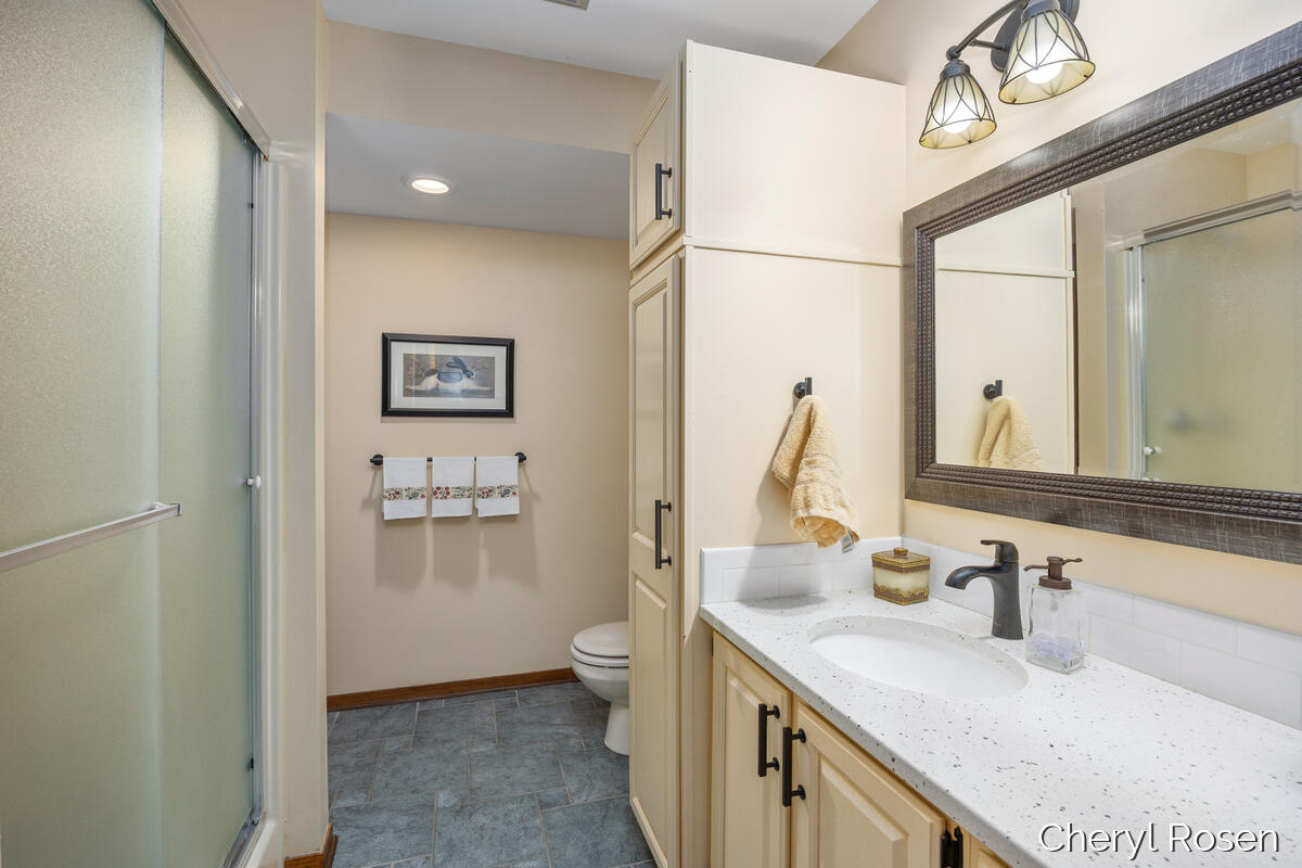 7036 Treetop Lane NE Rockford MI 49341