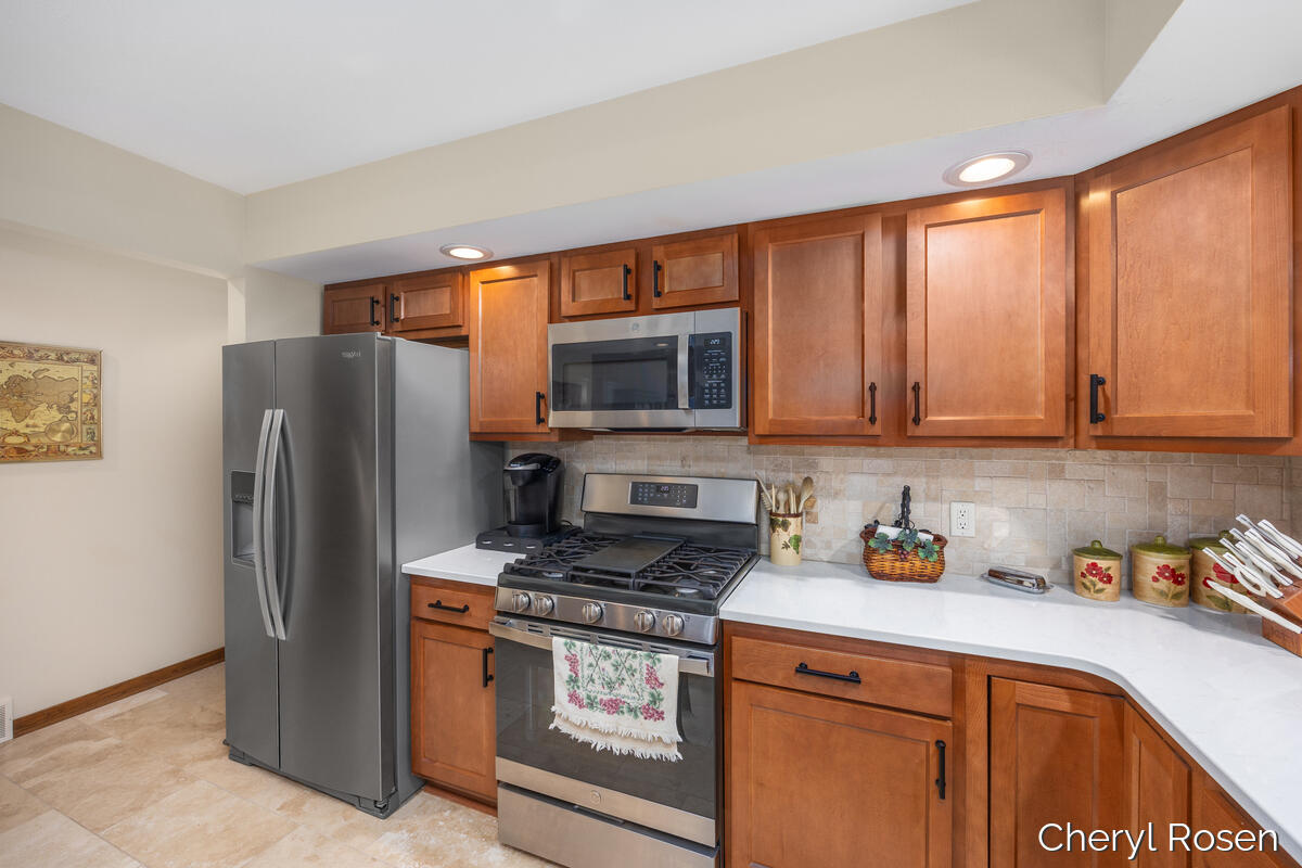 7036 Treetop Lane NE Rockford MI 49341