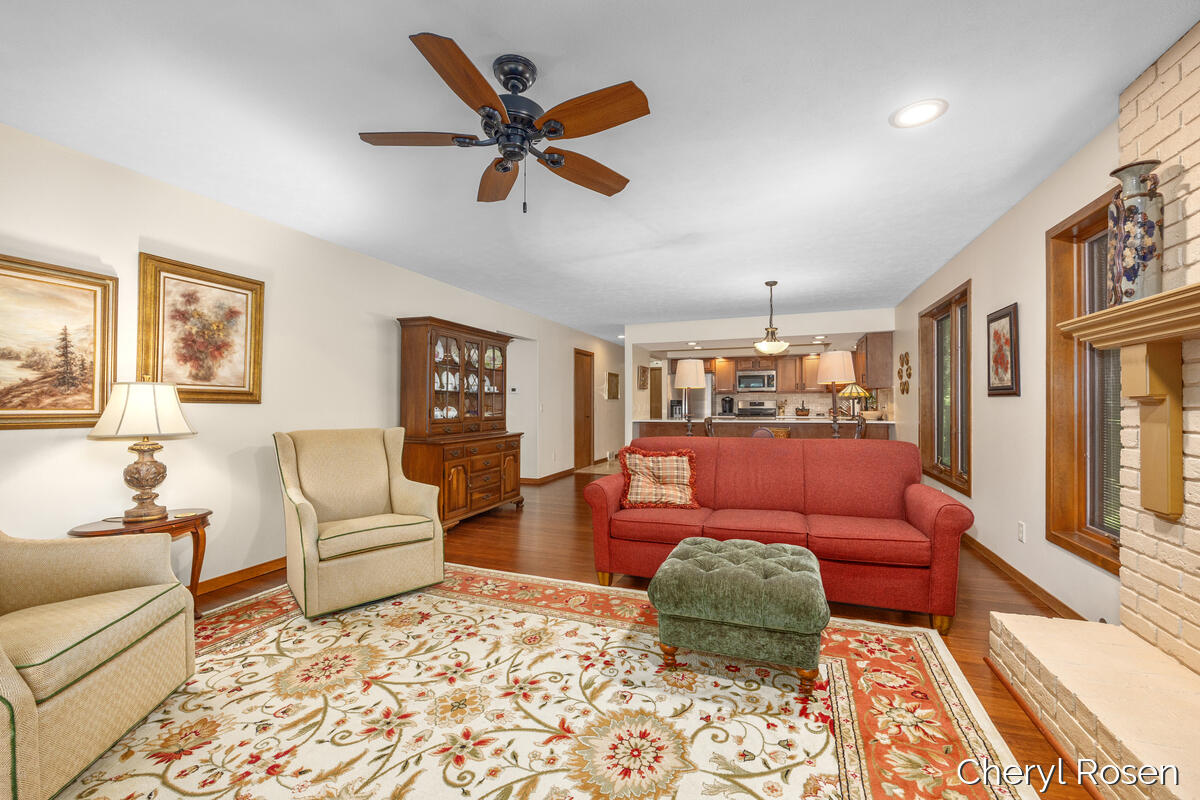 7036 Treetop Lane NE Rockford MI 49341