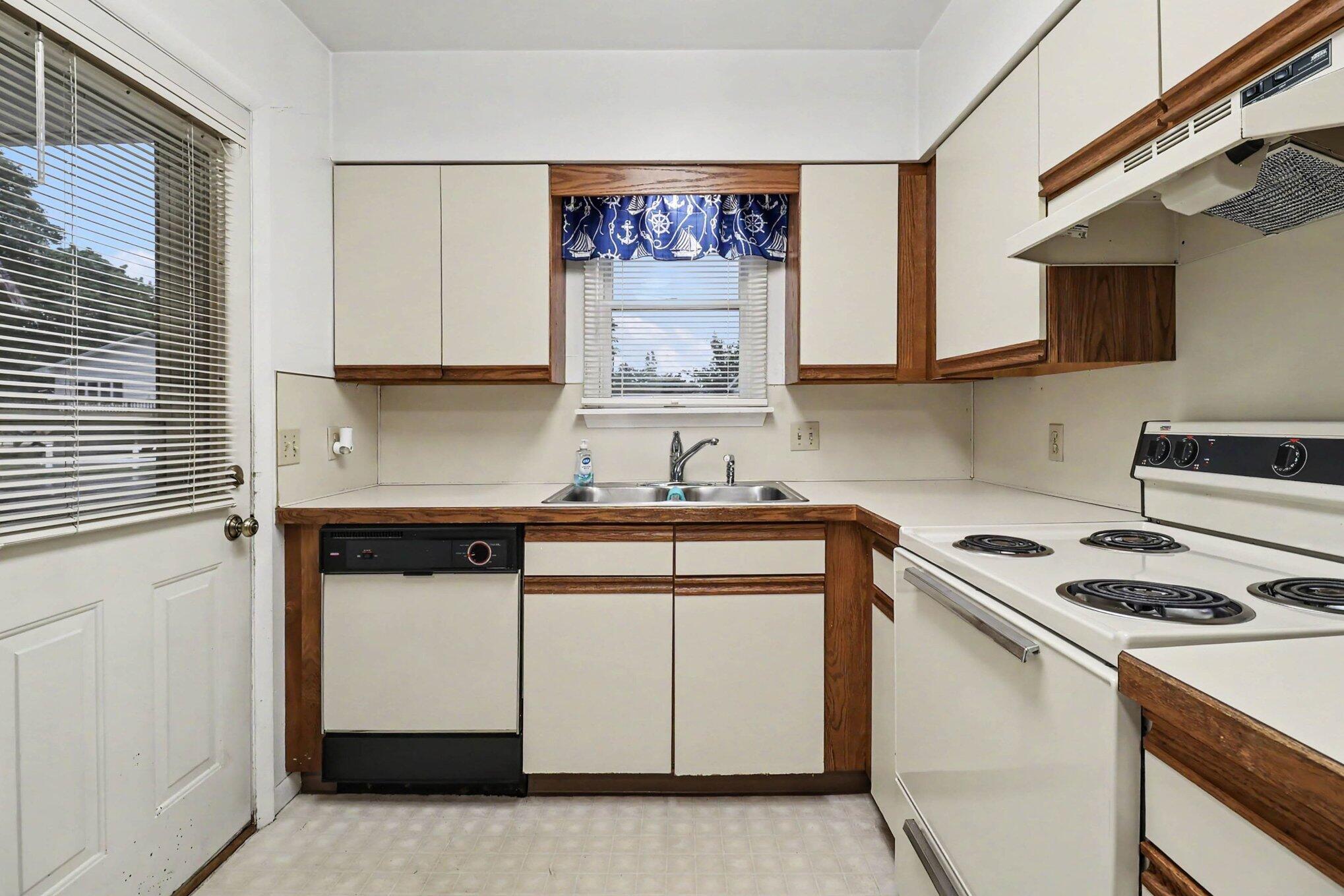 304 S Ferry Street Ludington MI 49431