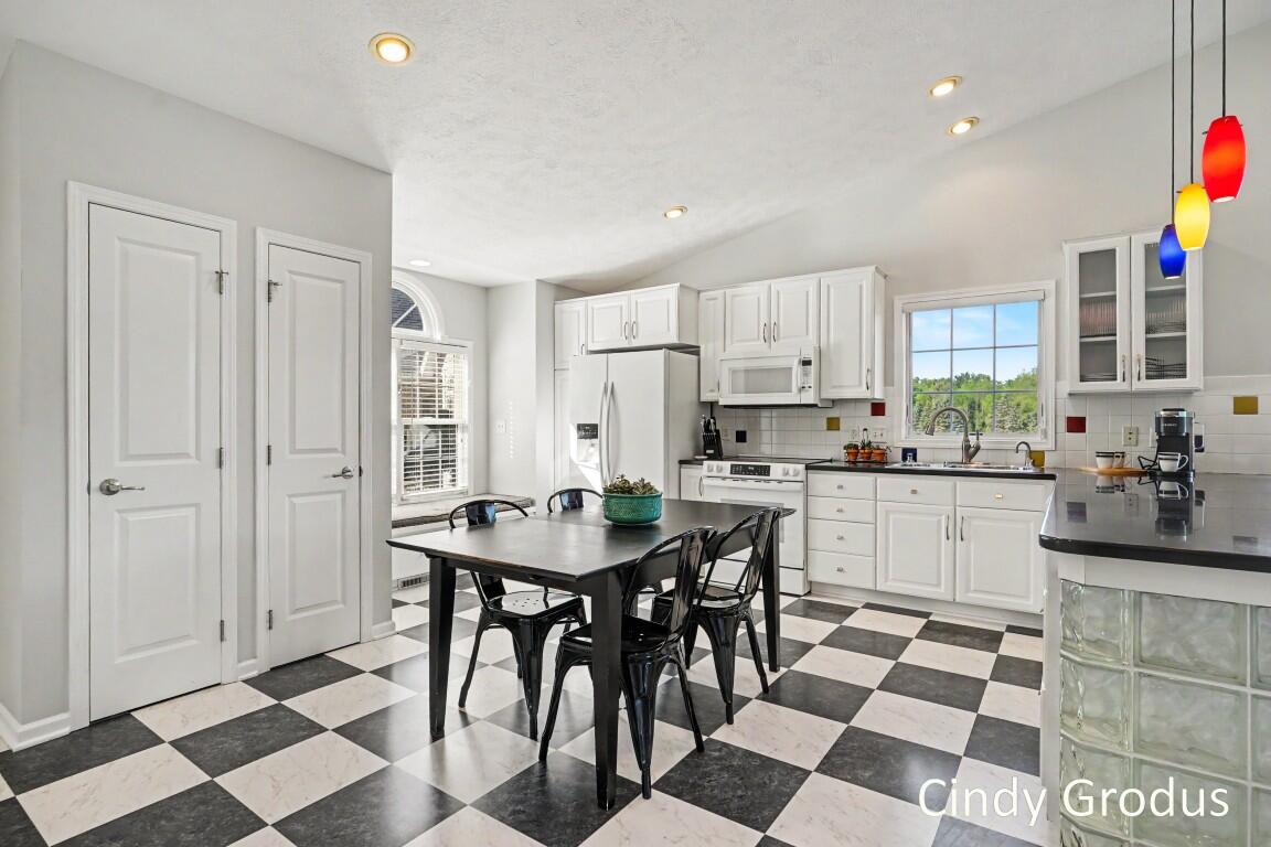 11341 Avocet Court Holland MI 49424