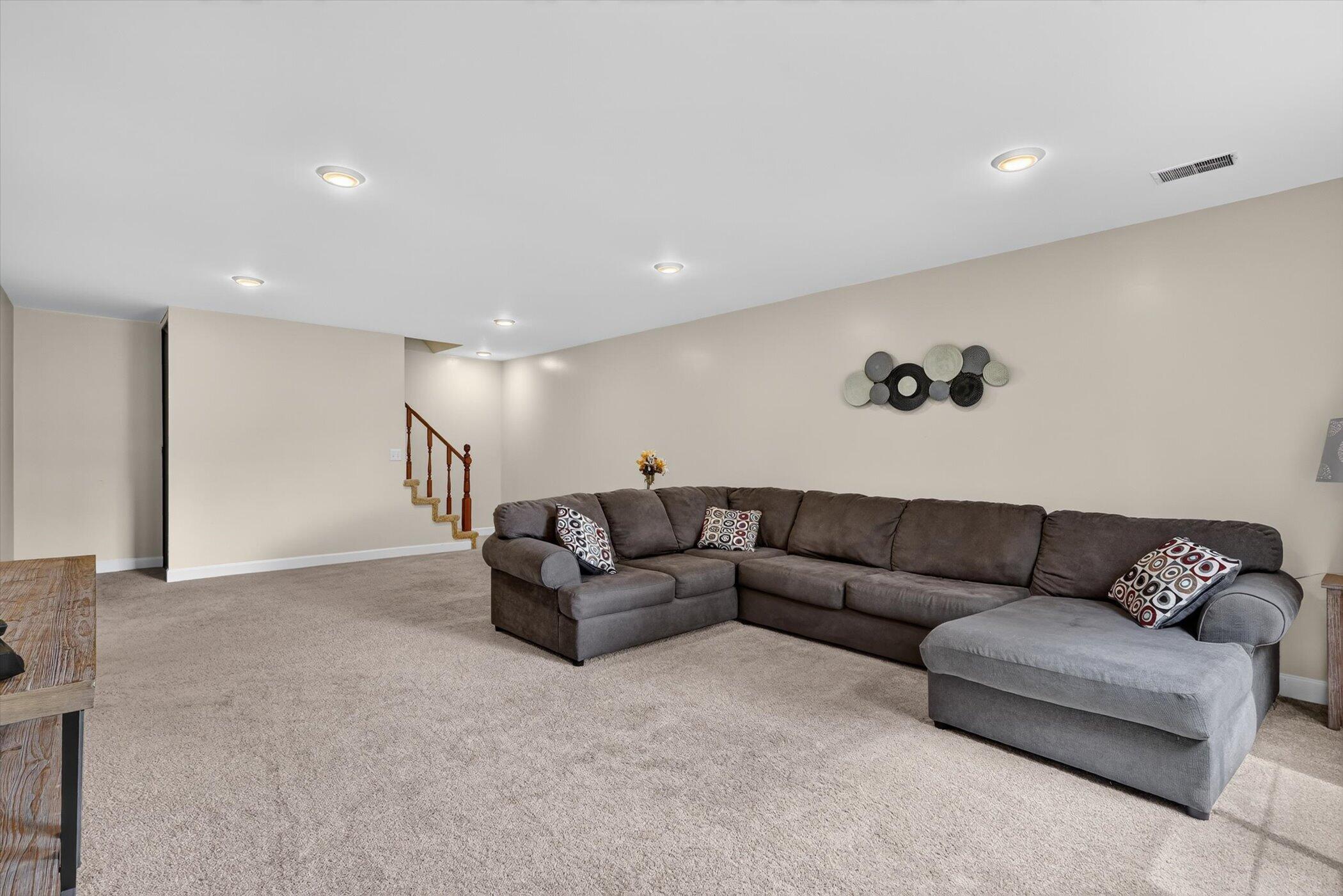 584 Gardenview Drive SW Byron Center MI 49315